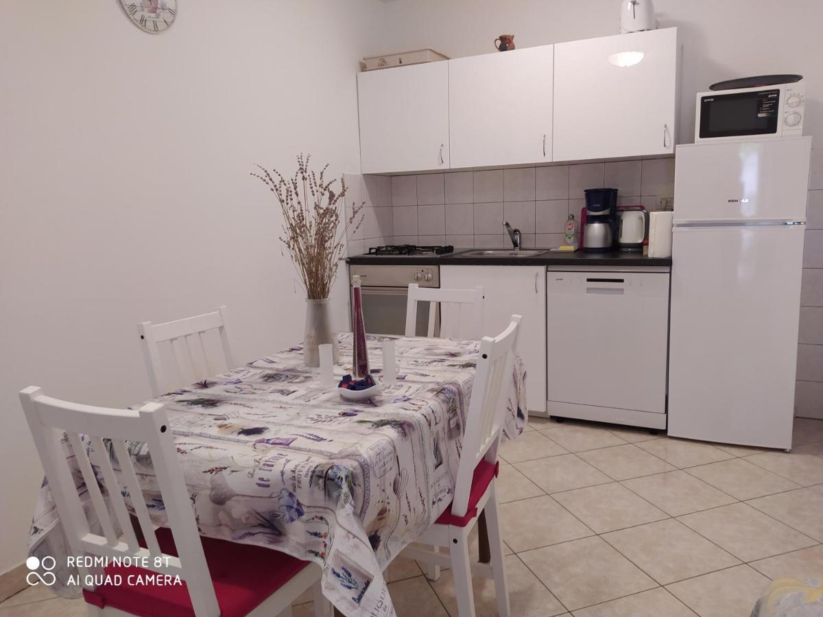 Apartman Snjezana Fazana Exterior photo